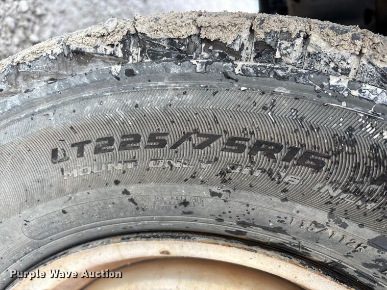 image for item YA1573 2021 Ford E450 Super Duty delivery truck