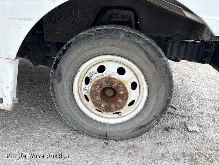 image for item YA1573 2021 Ford E450 Super Duty delivery truck