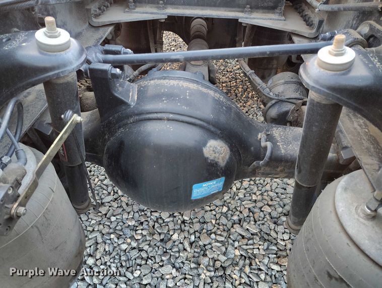 image for item YA1622 2016 Kenworth  T880 semi truck