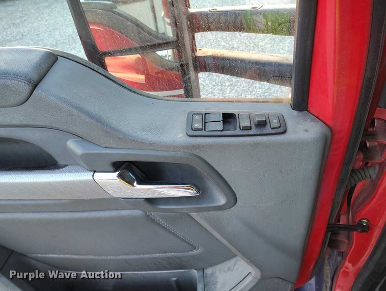 image for item YA1622 2016 Kenworth  T880 semi truck