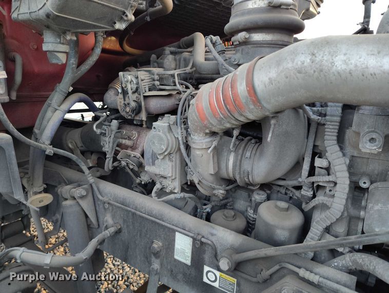 image for item YA1622 2016 Kenworth  T880 semi truck