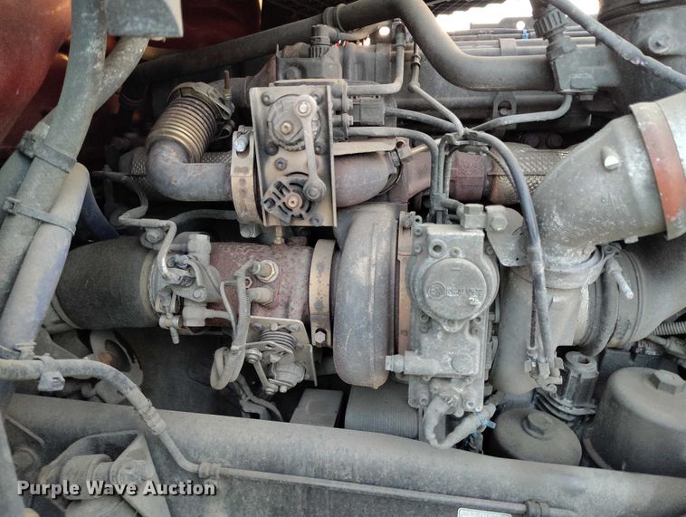 image for item YA1622 2016 Kenworth  T880 semi truck