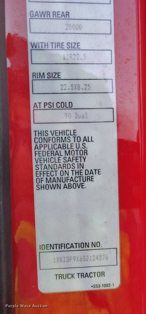 image for item YA1622 2016 Kenworth  T880 semi truck