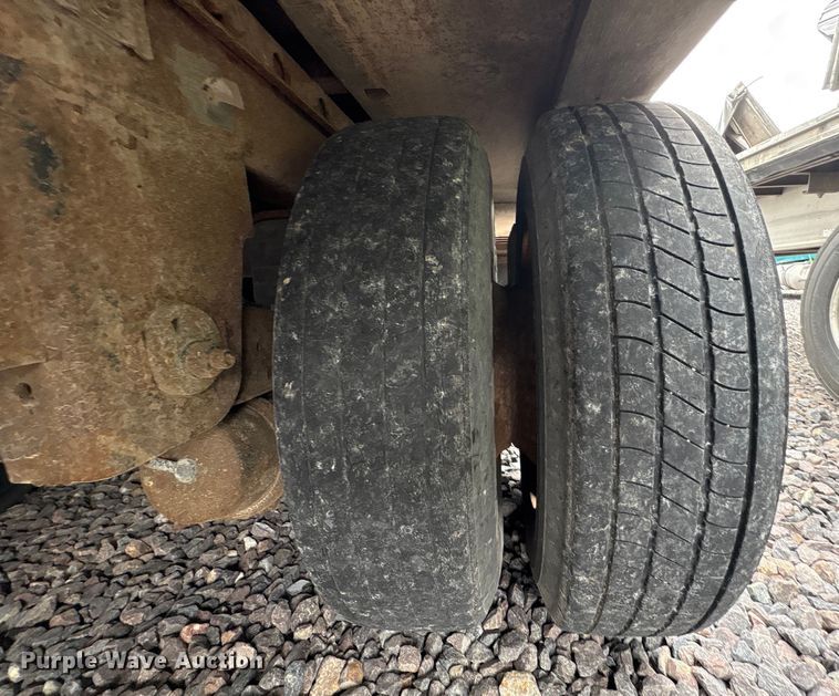 image for item YA1633 2007 Great Dane dry van trailer