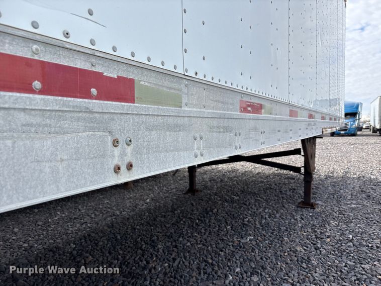 image for item YA1637 2005 Utility VS2DC dry van trailer