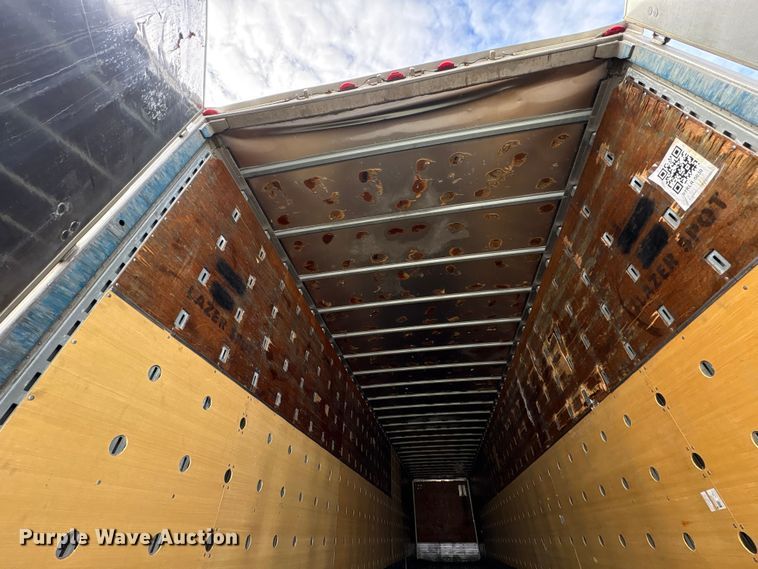 image for item YA1637 2005 Utility VS2DC dry van trailer