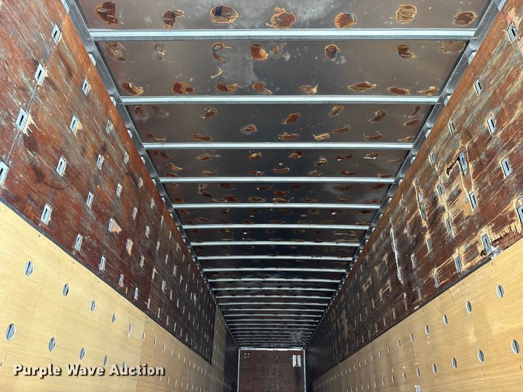 image for item YA1637 2005 Utility VS2DC dry van trailer