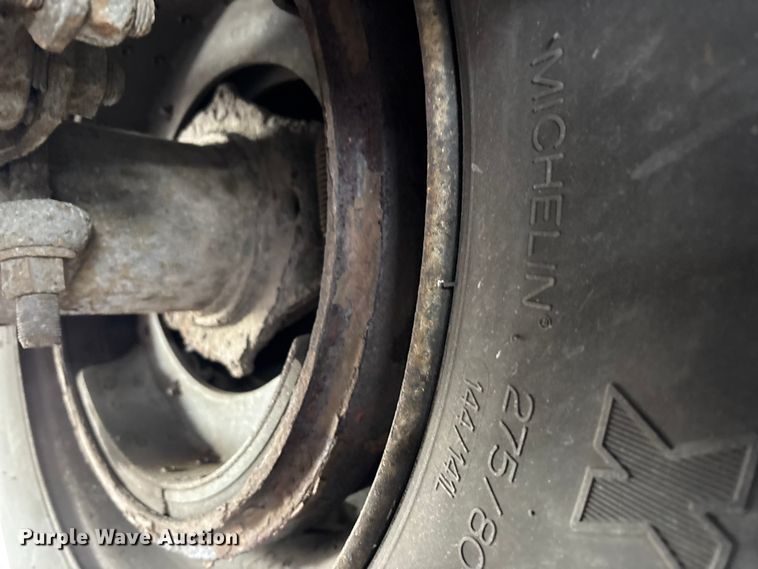 image for item YA1637 2005 Utility VS2DC dry van trailer