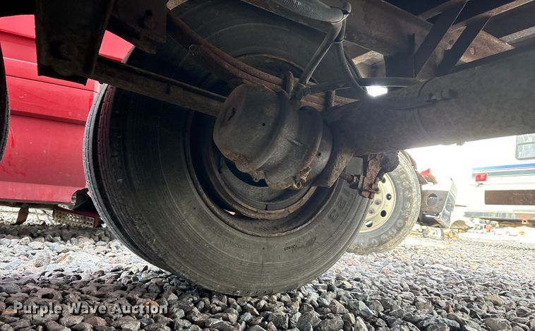 image for item YA1637 2005 Utility VS2DC dry van trailer