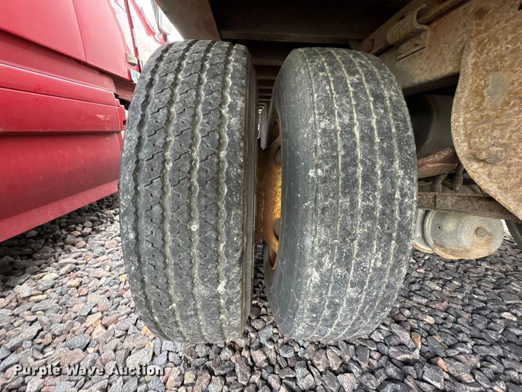 image for item YA1637 2005 Utility VS2DC dry van trailer