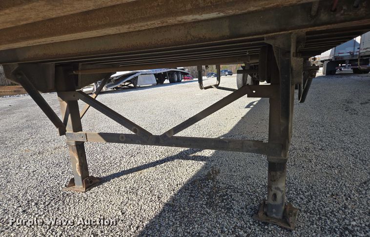 image for item YA1671 2000 Wabash DVCVHPC dry van trailer