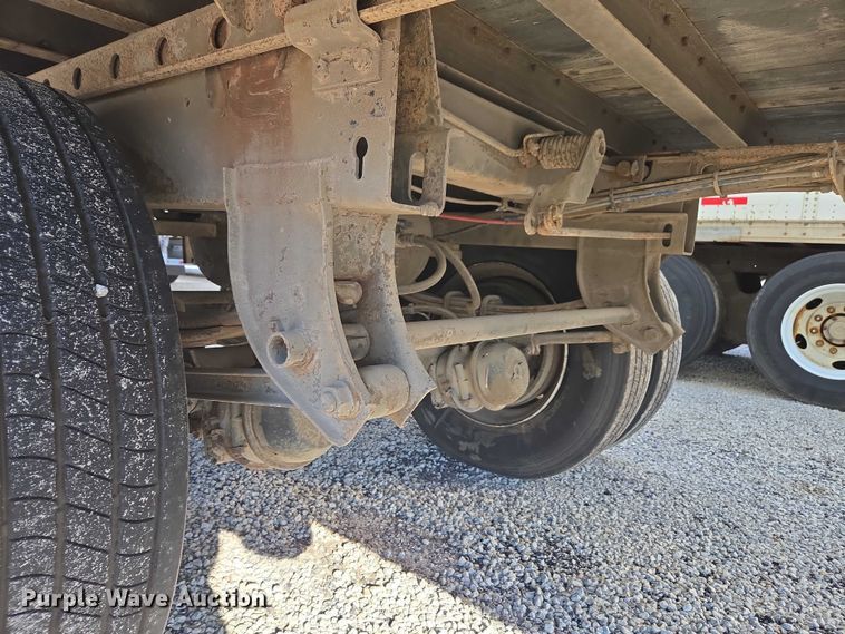 image for item YA1671 2000 Wabash DVCVHPC dry van trailer