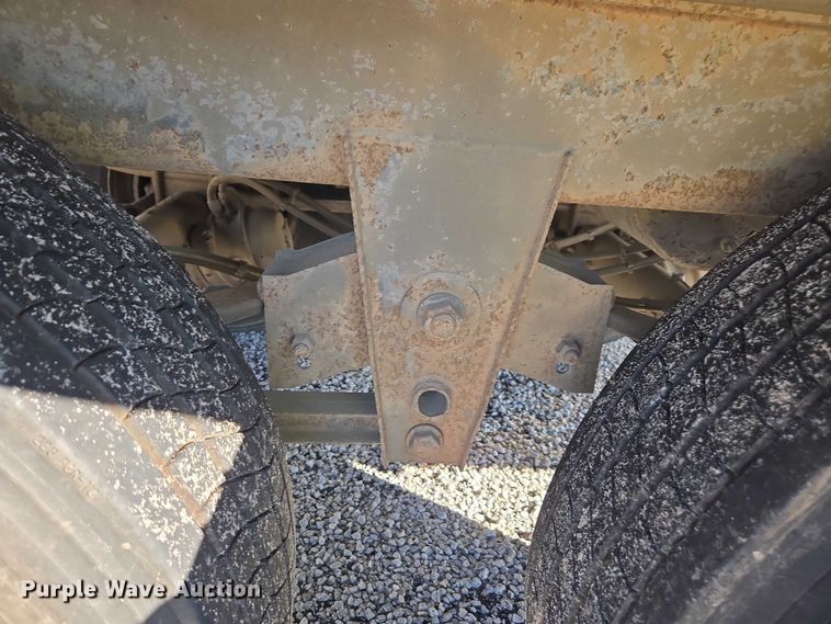 image for item YA1671 2000 Wabash DVCVHPC dry van trailer