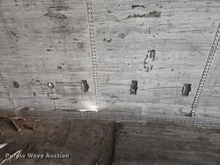 image for item YA1671 2000 Wabash DVCVHPC dry van trailer