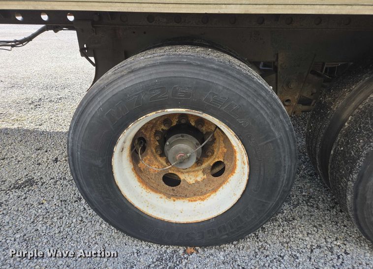 image for item YA1671 2000 Wabash DVCVHPC dry van trailer