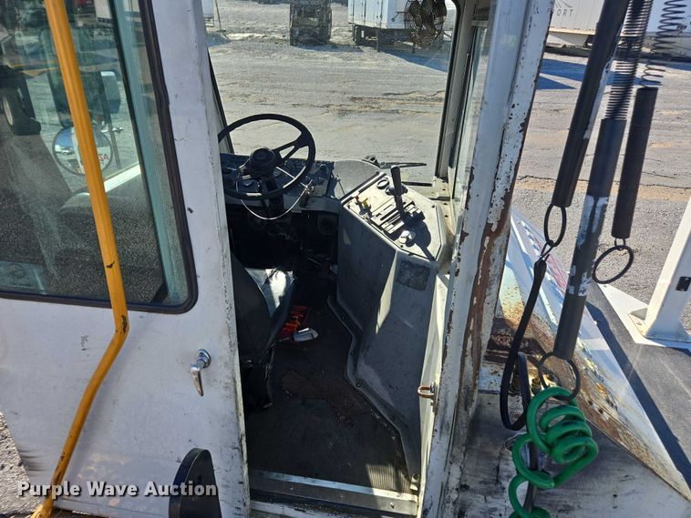 image for item YA1697 2013 Kalmar Ottawa yard truck