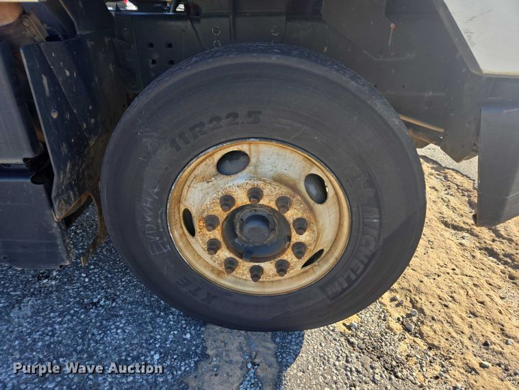 image for item YA1697 2013 Kalmar Ottawa yard truck