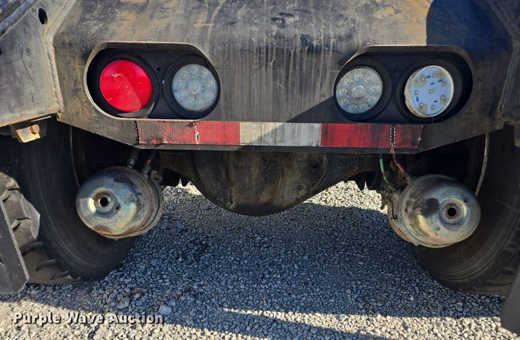 image for item YA1698 2004 Capacity TJ5000 yard truck