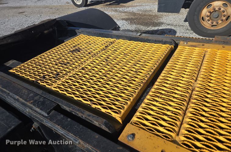 image for item YA1698 2004 Capacity TJ5000 yard truck