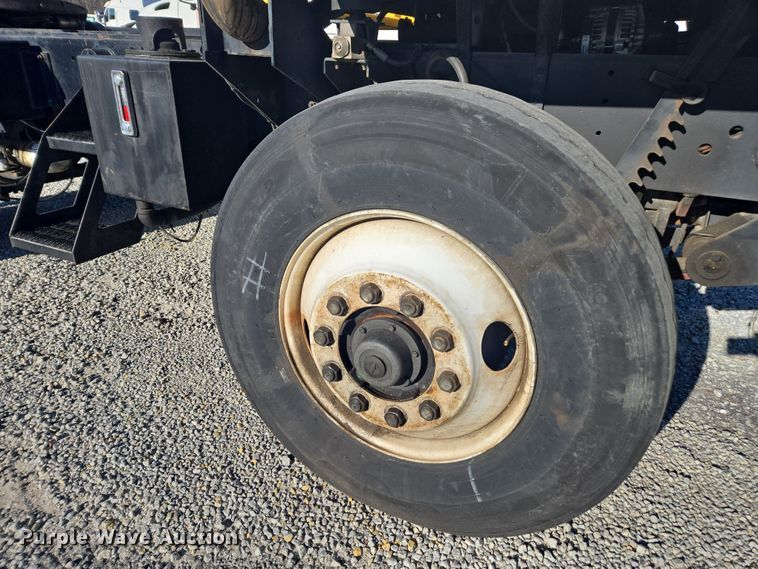 image for item YA1698 2004 Capacity TJ5000 yard truck