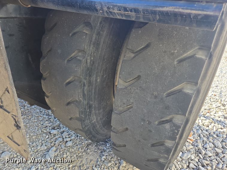 image for item YA1698 2004 Capacity TJ5000 yard truck