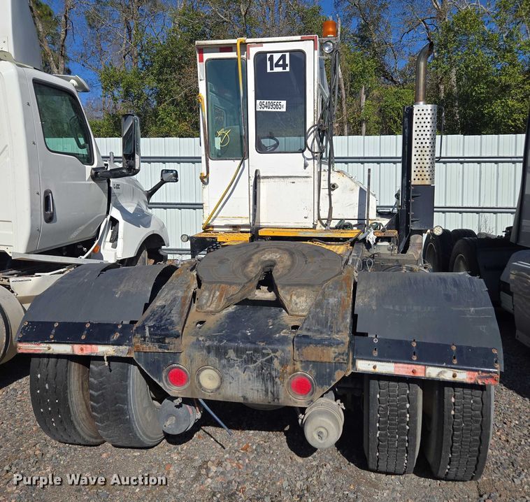 image for item YA1702 2008 Kalmar Ottawa yard truck