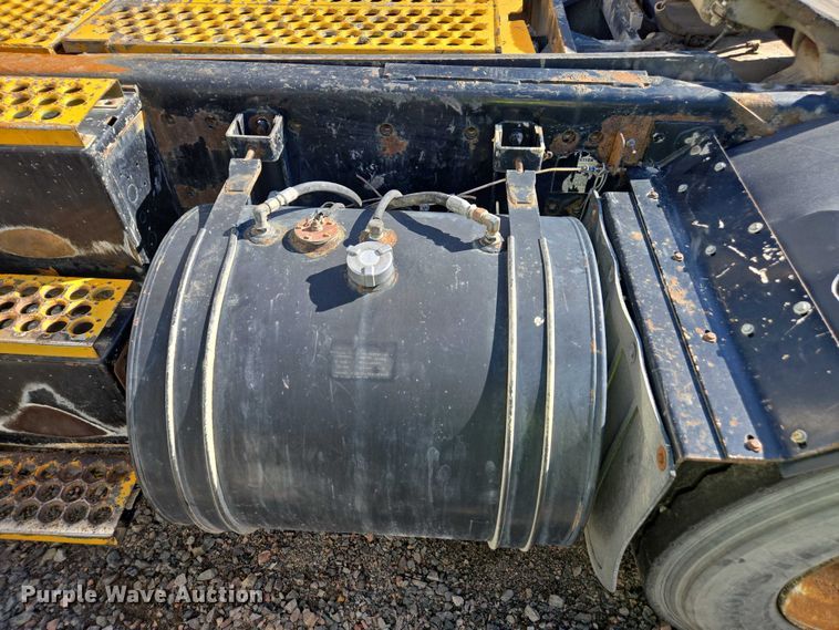 image for item YA1702 2008 Kalmar Ottawa yard truck