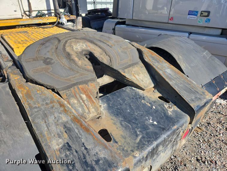 image for item YA1702 2008 Kalmar Ottawa yard truck