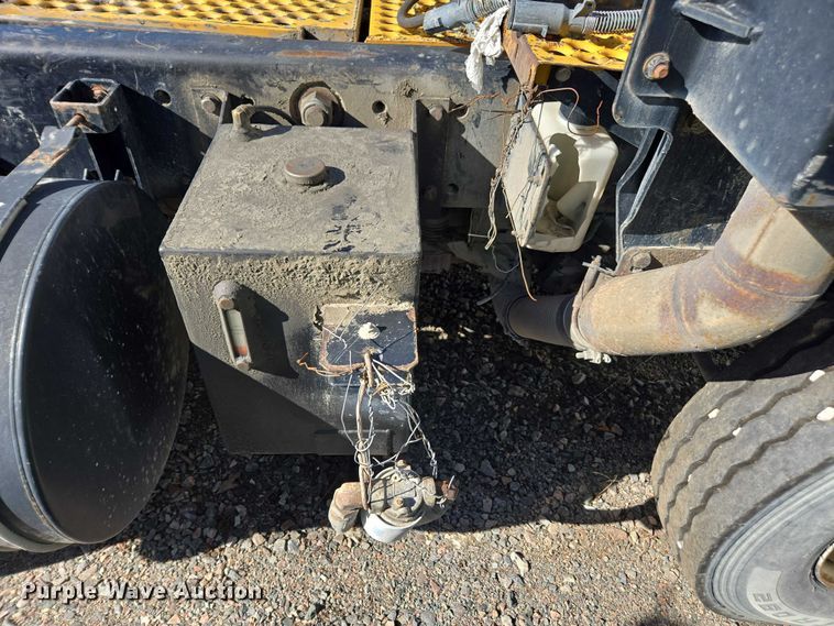 image for item YA1702 2008 Kalmar Ottawa yard truck