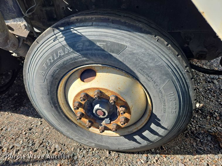 image for item YA1702 2008 Kalmar Ottawa yard truck