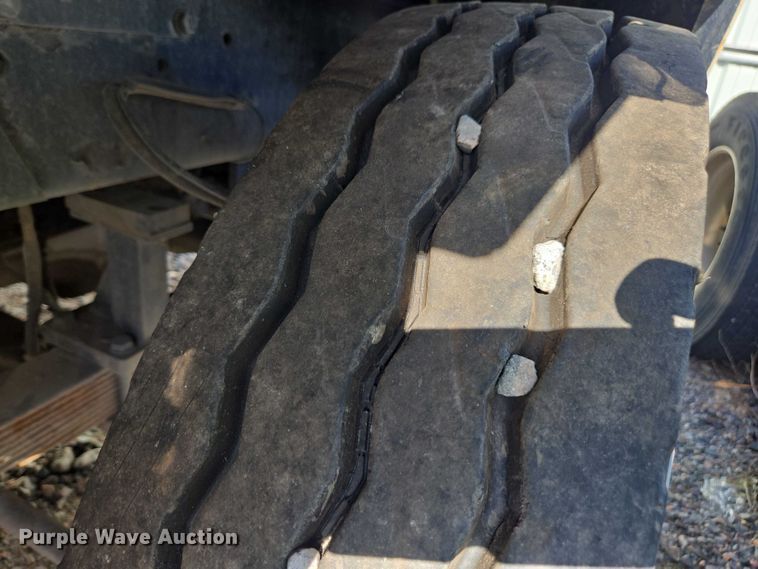 image for item YA1702 2008 Kalmar Ottawa yard truck