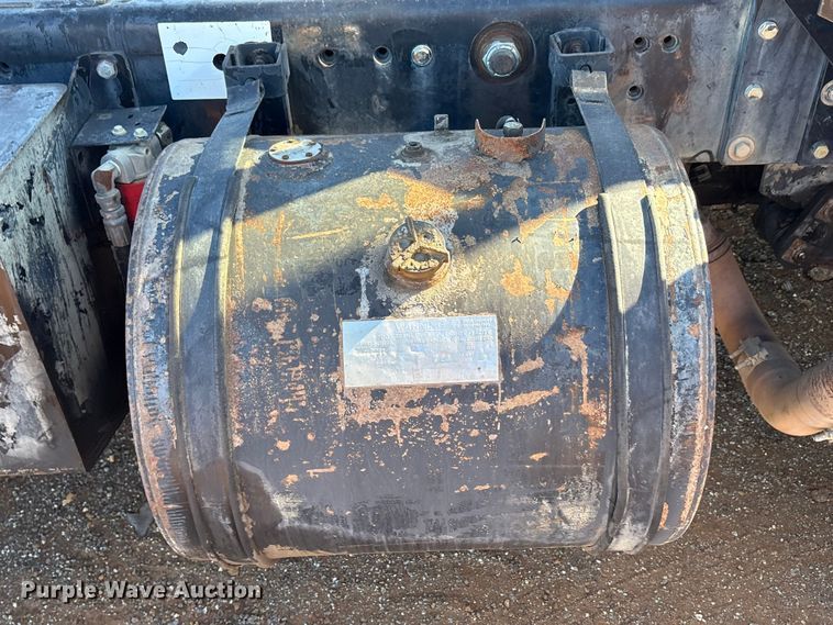 image for item YA1709 2012 Kalmar Ottawa yard truck