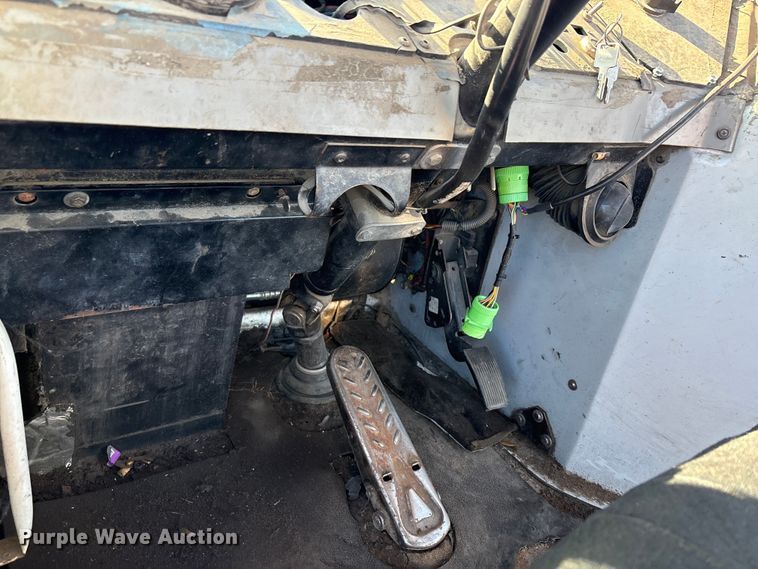 image for item YA1709 2012 Kalmar Ottawa yard truck