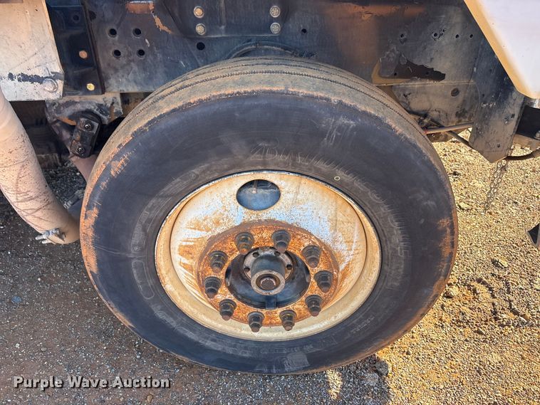 image for item YA1709 2012 Kalmar Ottawa yard truck