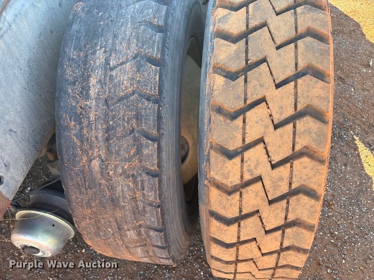 image for item YA1709 2012 Kalmar Ottawa yard truck