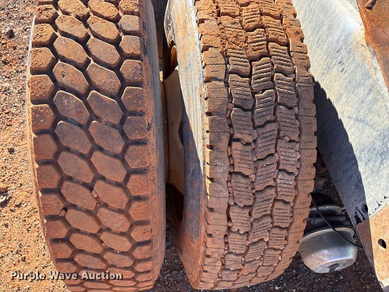 image for item YA1709 2012 Kalmar Ottawa yard truck