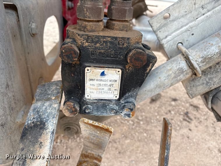 image for item YA1866 2013 Heil vacuum trailer