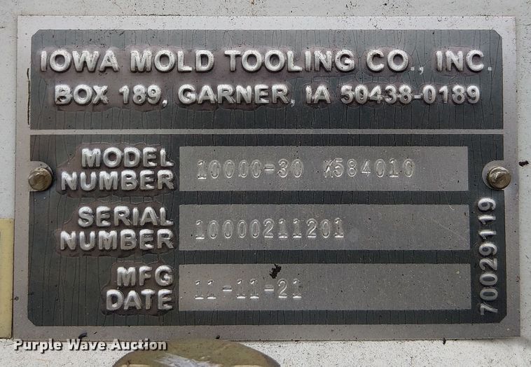 image for item YA1880 2023 Peterbilt 200 utility / service truck