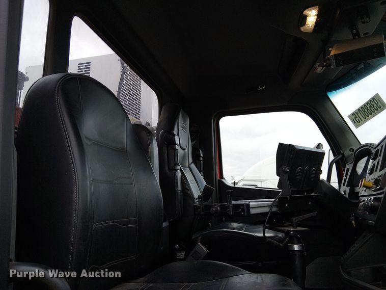 image for item YA1880 2023 Peterbilt 200 utility / service truck