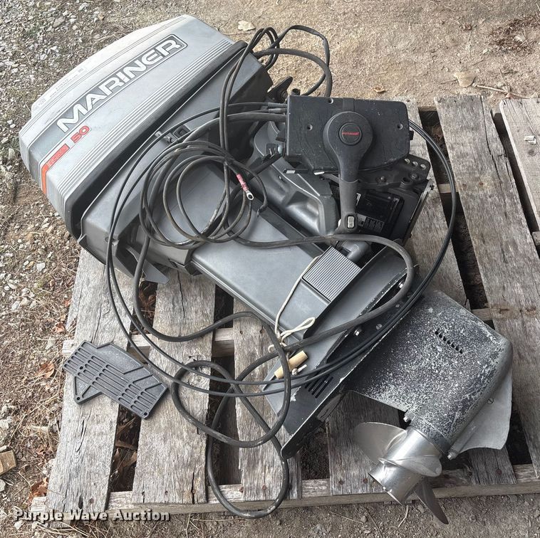 image for item EG8332 1994 Mariner 50 outboard boat motor