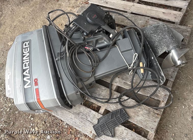 image for item EG8332 1994 Mariner 50 outboard boat motor