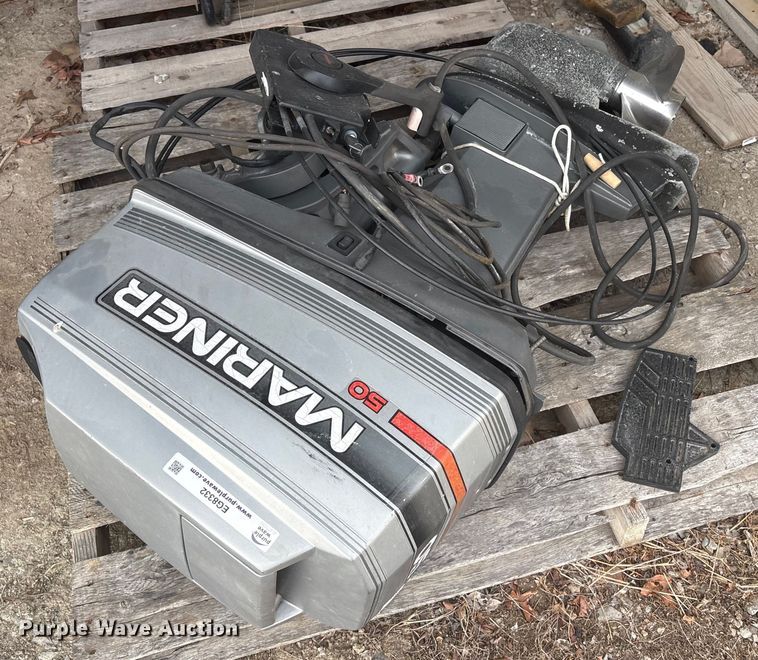 image for item EG8332 1994 Mariner 50 outboard boat motor