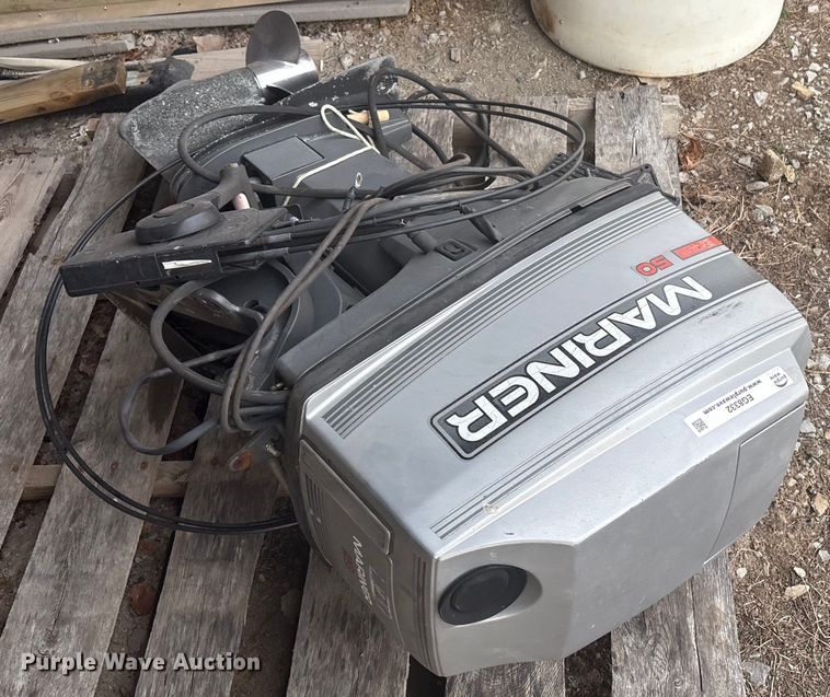 image for item EG8332 1994 Mariner 50 outboard boat motor