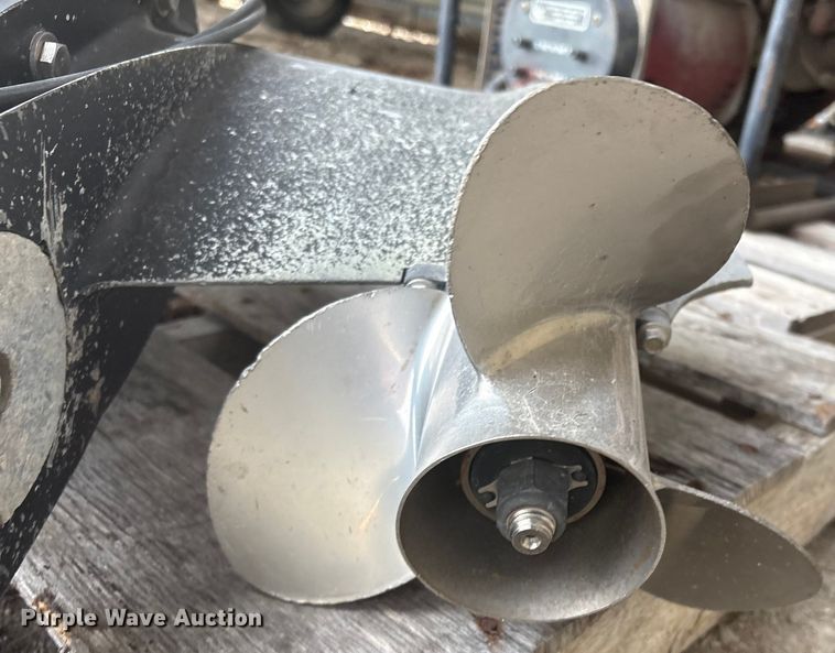 image for item EG8332 1994 Mariner 50 outboard boat motor