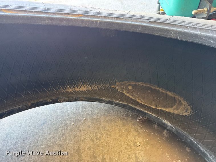 image for item EP2738 (2) 520/85R38 tires