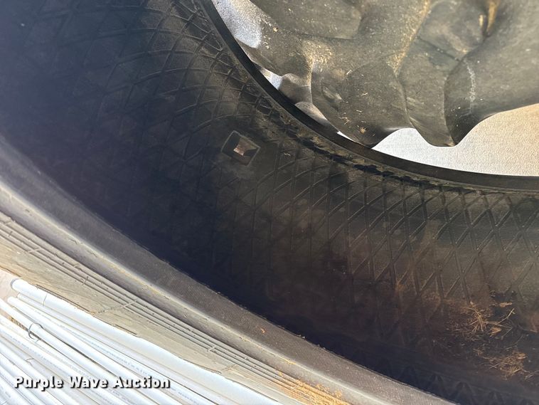 image for item EP2738 (2) 520/85R38 tires