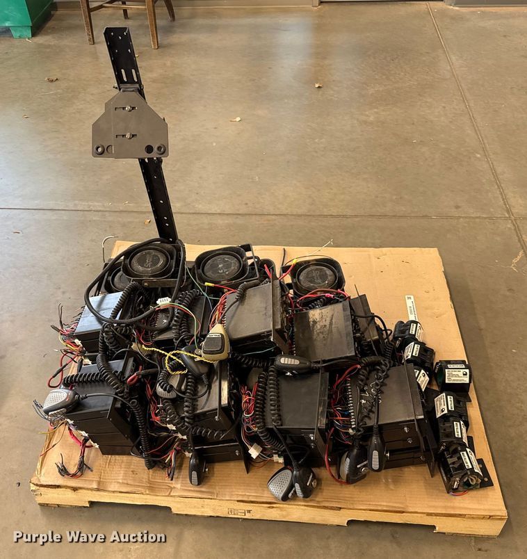 image for item ES5518 Police equipment