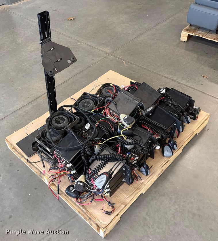 image for item ES5518 Police equipment