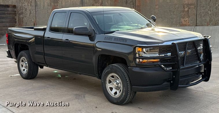 image for item ES5526 2018 Chevrolet Silverado 1500 Ext. Cab pickup truck