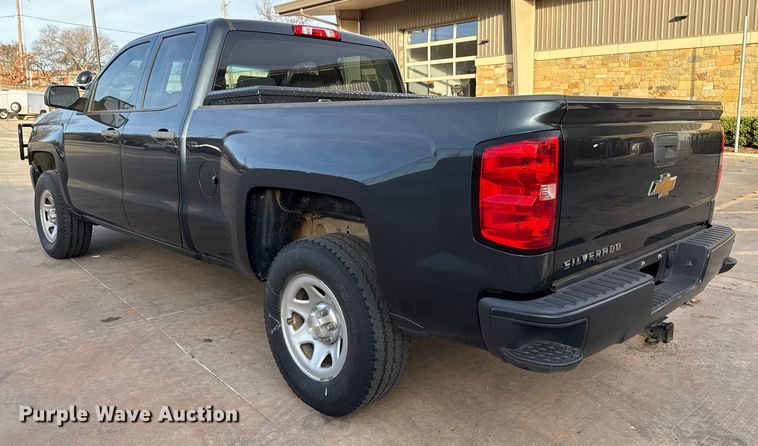 image for item ES5526 2018 Chevrolet Silverado 1500 Ext. Cab pickup truck